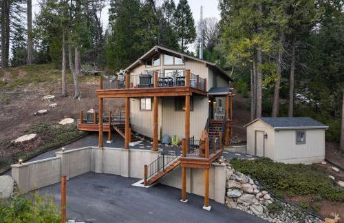 Hot Tub and Scenic Views Luxury Twain Harte Cabin! - Photo 40