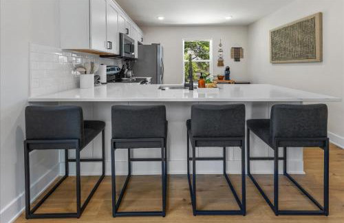 Lux House & Carriage house Furnished for Comfort - Foto 49