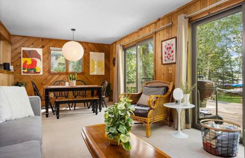 Camp Birch: Waterfront Home on Lake Leelanau - Foto 1