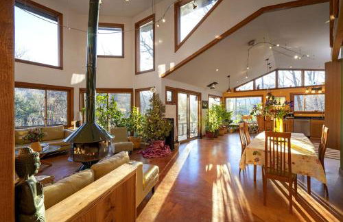 Luxury Mountain Cabin Rental on Rockfish Gap River near Charlottesville, Virginia - Foto 7