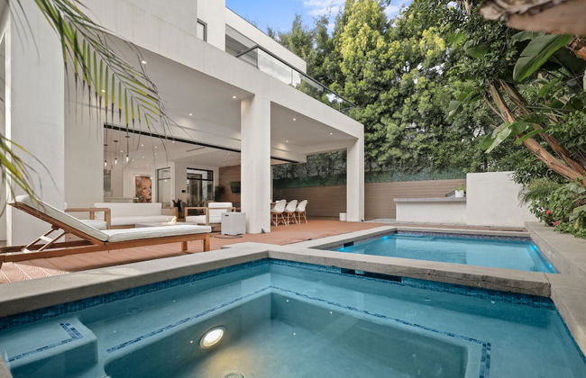 Crescent Heights - Photo 19