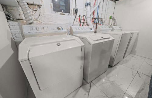 5MIN walk NYC Train Massage Chair Sleeps 12Plus - Foto 36