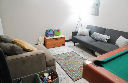 Queens Hidden Gem with Game Room 5 beds sleeps 9 - Foto 11