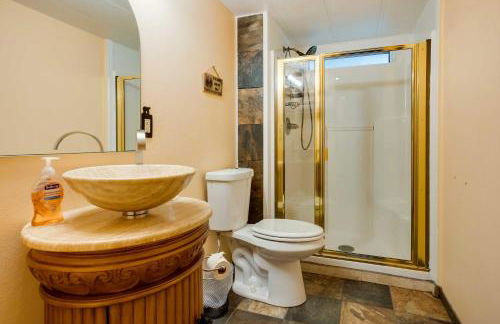 Brookings Home with Deck, half Mi to Harris Beach! - Foto 17