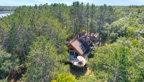 Waterfront Escape on Big Sand Lake with Private Dock - Foto 4