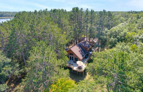 Waterfront Escape on Big Sand Lake with Private Dock - Foto 4