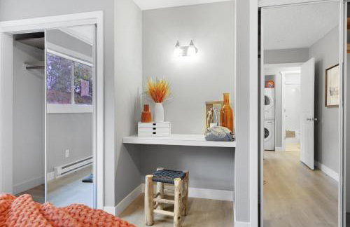 Cute Delightfully Remodeled Spacious Condo condo - Foto 31