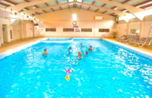 Clifftop Chalet With Pool - Foto 2