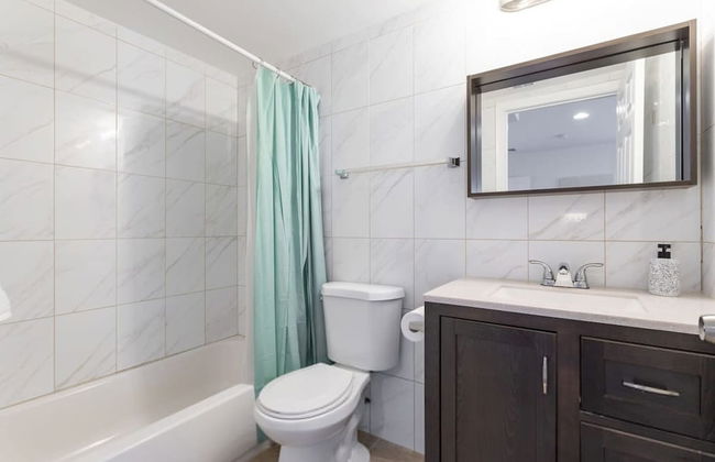 Cherry Suites 3BR Apt w W D Pool Table - Foto 25