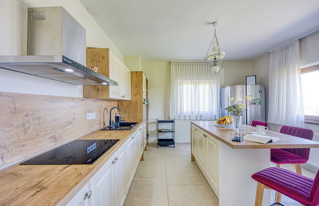 Hedonistic Vineyard Estate With Hot Tub - Foto 10