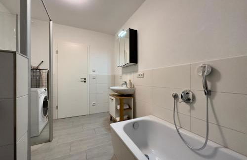 KUELhome - Moderne Wohnung mit Küche & Parkplatz Ausblick auf den bayerischen Wald - Foto 8