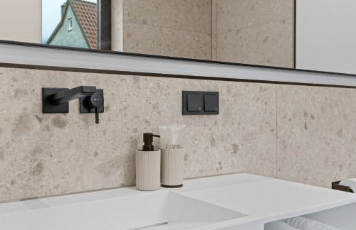 1-2 Personen - Parkplatz - Fahrradgarage - Zentrum - Küche - Balkon - Klima - Foto 21