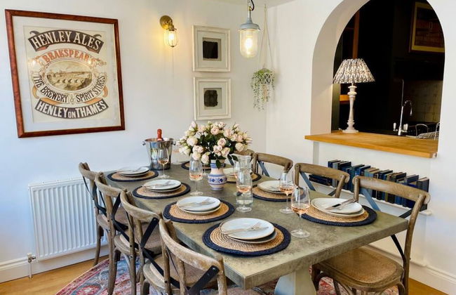 Dolls House - Luxury Townhouse - From 400 Per Night - Photo 78