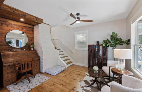 Downtown | Gorgeous | Pet Friendly! - Photo 66