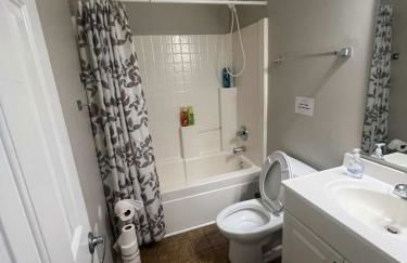 The Columbia Crash Pad Near Bases, USC, Shops - Foto 42