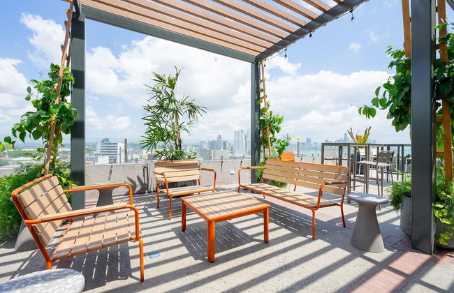 Cozy 1BR With Balcony in Santa Ana - Photo 39