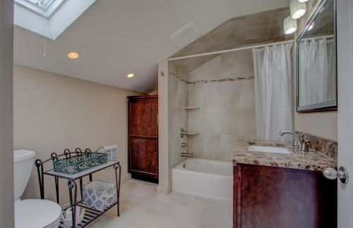 Oceanfront Penthouse with Family & Friends - Foto 23