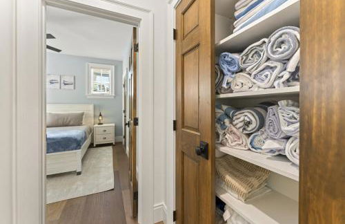 Lakeside Retreat Sleeps 22 Dock Grill Game Room - Foto 21