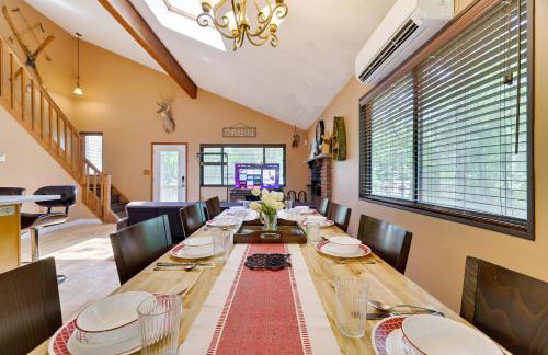 Secluded Cabin, Jacuzzi, Pool Table, King Bed & Fire Pit - Photo 4