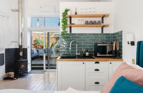 The Little Pines - 5 min walk to beach and sauna - Foto 8