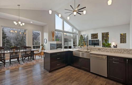 Cozy Private Hot tub, Luxe Views! Shiloh&Harmony - Foto 30