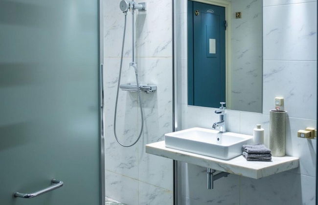 Eivissa Beachfront Gem - Modern 2BR Apartment - Foto 5