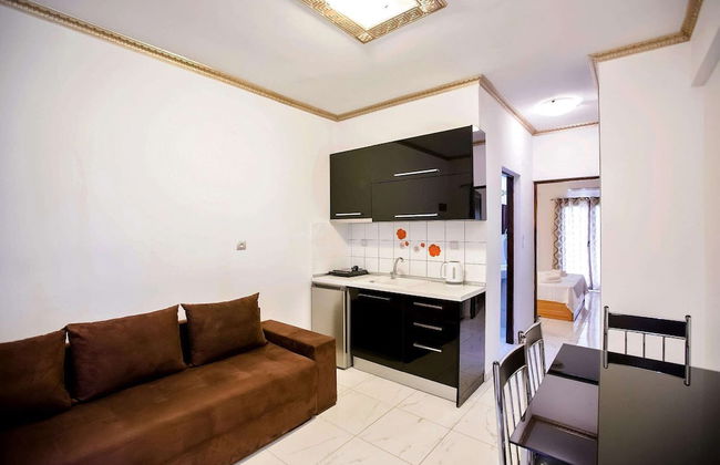 Greek Pride Ηotel and Apartments - Photo 8