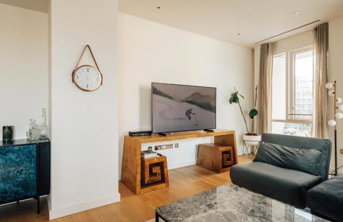 LUXURY 3 Bed 3 Bath Apartment in Central London - Photo 13