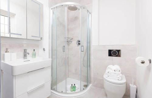 Tilehurst Cottage - Modern 3beds -3 baths- 20 min from Legoland-Ascot-Windsor - Photo 33