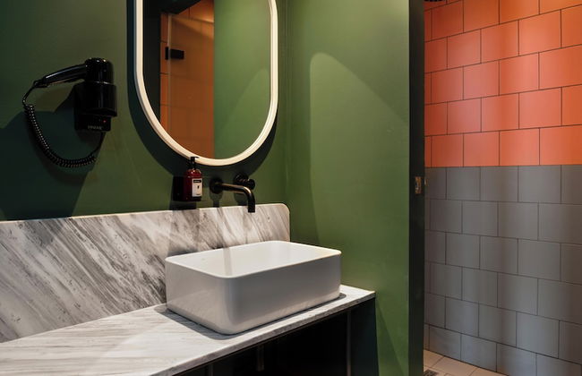 Zeus is Loose Hostel - Photo 55