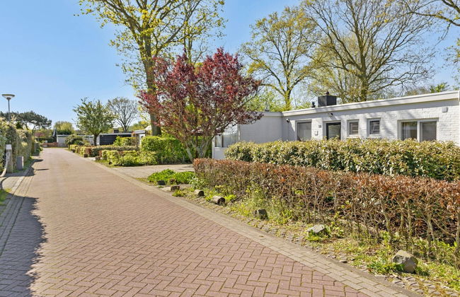 Holiday Home in Biggekerke Near Seabeach - Photo 1