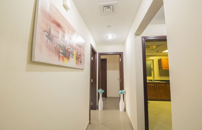 Deluxe Apartment with Lake View - Photo 11