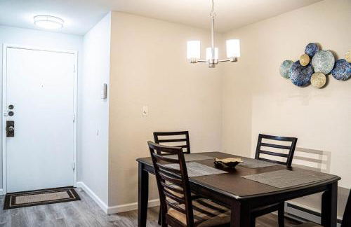 Modern Cozy next to Microsoft, Queen Bed, Parking - Foto 7