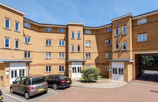 2 Bed Flat, Dedicated Workspace, Parking, 4KTV - Photo 2