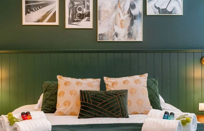 Art Deco Style Studio in the Heart of Bruges - Photo 1