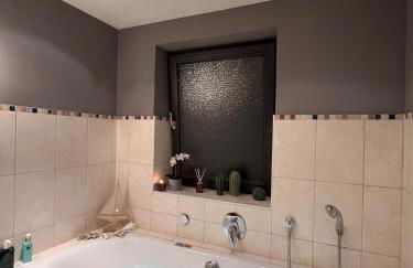 Stay Nice Thermen-Glück 3BR 100qm Whirlpool-Badewanne - Foto 44