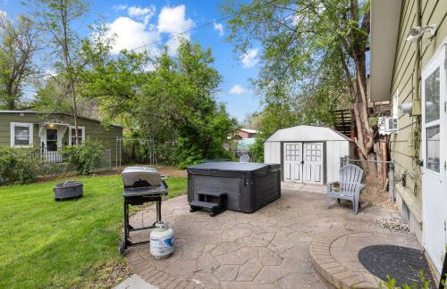 Bo's Big Green Charming Retreat Hot Tub Games - Foto 3