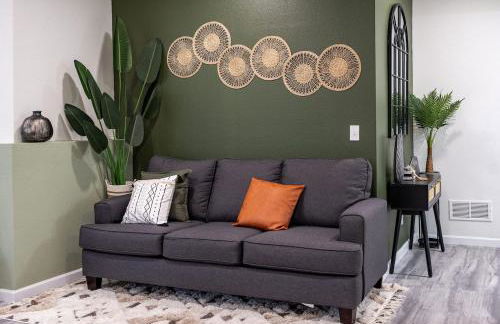 Stylish Luxury Suite: Hot Tub, Mini Golf, MT-Views - Apartment - Foto 21