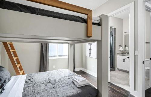 New Nashville Home - Rooftop Views - Hot Tub - Photo 11