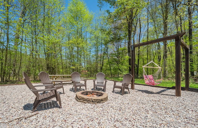 Cabin at Slope's Edge - Photo 26