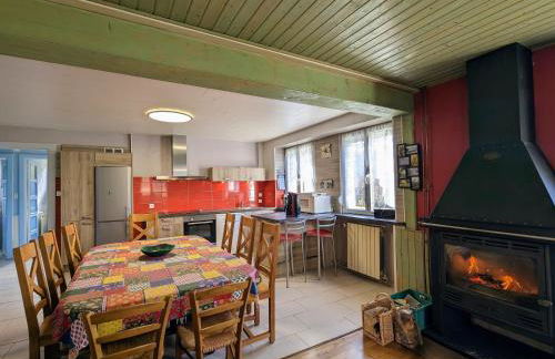 Gîte spacieux en ancienne ferme rénovée, idéal pour familles et amis – proche randos et sites touristiques - FR-1-589-6 - Foto 15