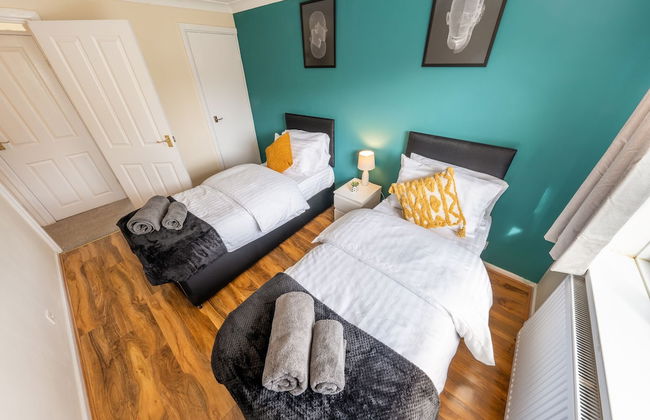 Pierocks Carver Entire House, Free Parking and Wi-fi in High Wycombe - Photo 9