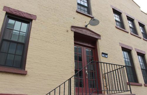 UNIQUE Gem in HEART of Albany Spiral Staircase - Foto 4