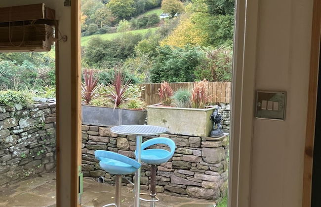 1 Bed Converted Railway Wagon Near Crickhowell - Foto 12