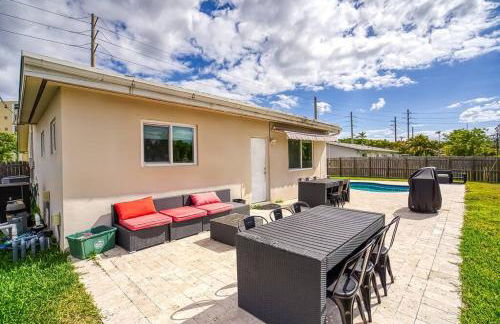 Tranquil Retreat with HEATED POOL Minutes to the Beach - Foto 5