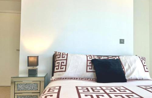 Modern High-Rise Flat in Media City! 2 Beds, 2 Baths - Foto 7