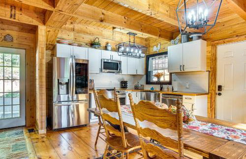 9 Mi to Lake Burton Cabin with Deck Near Helen - Foto 7