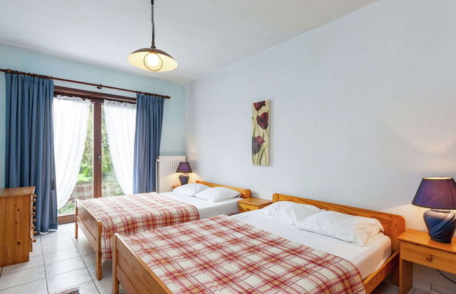 Holiday Home in Bastogne With Garden - Photo 10