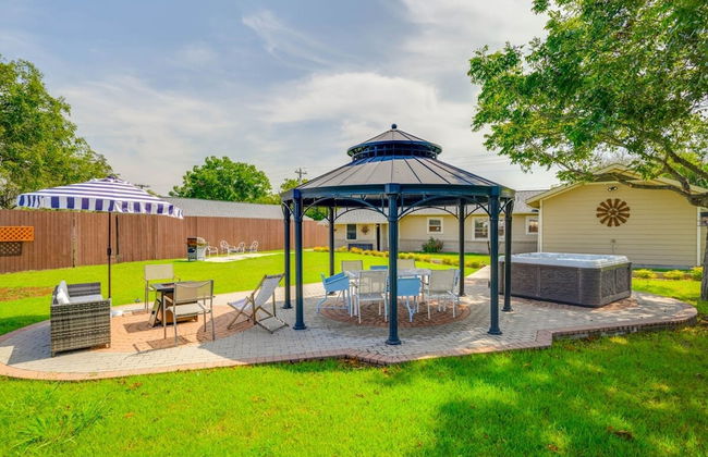 5 2 two Kings hot tub Firepit 16min to Wine Trail Nearby Pickleball Courts Pool - Foto 1