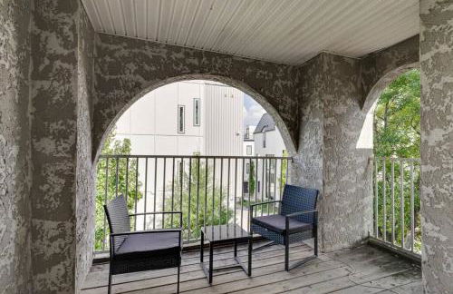 Prime Location With Balcony Near Broadway and Top Golf - Foto 21